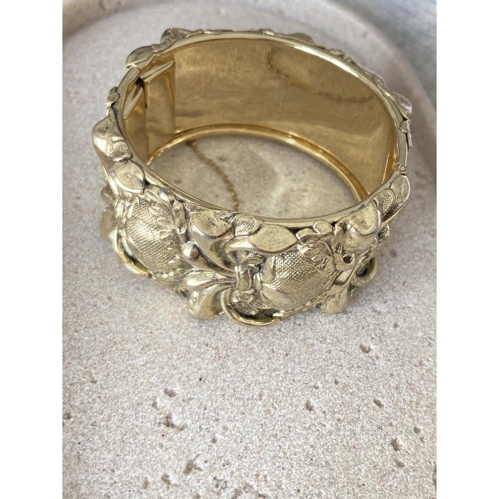 Vintage Whiting & Davis Repousse Large Raised Ornate Hinged Bracelet Gold Tone